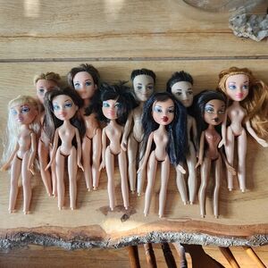 Lot of 10 Nude Bratz Dolls No Feet 4 Boys 6 Girls 10" Clean OOAK Bonus‎ Outfit